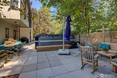 7560 86th Avenue SE, Mercer Island, WA 98040 - Photo 35