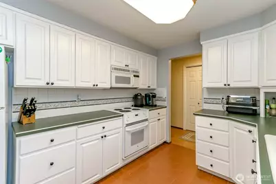 17407 36th Ave E, Tacoma, WA 98446 - Photo 19