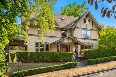 2215 E Aloha Street, Seattle, WA 98112 - Photo 17