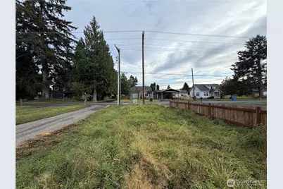 128 Lexington Avenue, Kelso, WA 98626 - Photo 3