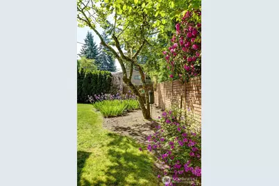 17050 NE 95th Street, Redmond, WA 98052 - Photo 25