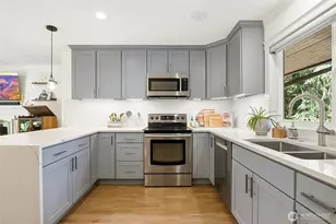 17050 NE 95th St, Redmond, WA 98052 - Photo 13
