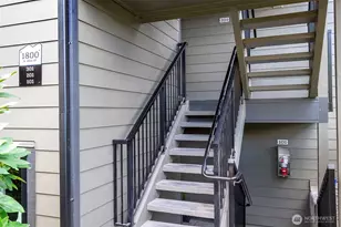 1800 N 105th St, Seattle, WA 98133 - Photo 3