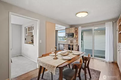 8205 S 123rd Place, Seattle, WA 98178 - Photo 15