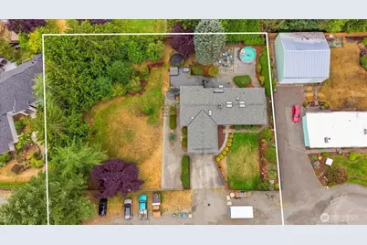 19607 136th Place SE, Renton, WA 98058 - Photo 31