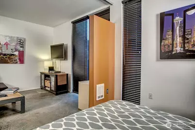 1111 E Pike Street #204, Seattle, WA 98122 - Photo 9