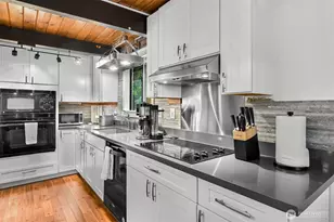 32 Canyon Ct, Bellingham, WA 98229 - Photo 9