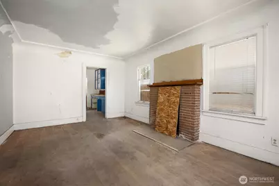 945 N 103rd Street, Seattle, WA 98133 - Photo 3