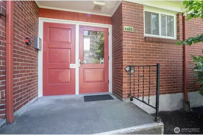4405 SW Alaska Street #304, Seattle, WA 98116 - Photo 5