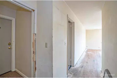 4405 SW Alaska Street #304, Seattle, WA 98116 - Photo 9