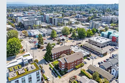 4405 SW Alaska Street #304, Seattle, WA 98116 - Photo 3