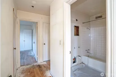 4405 SW Alaska Street #304, Seattle, WA 98116 - Photo 17