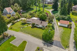 5930 Rose Loop NE, Bainbridge Island, WA 98110 - Photo 39