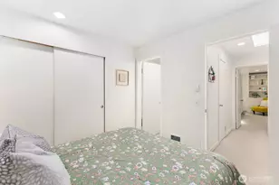 10237 SE 3rd St, Bellevue, WA 98004 - Photo 25
