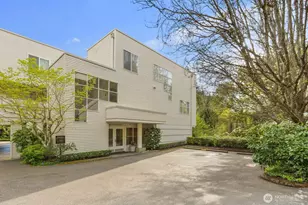 10237 SE 3rd St, Bellevue, WA 98004 - Photo 1