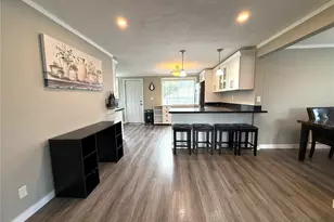 11829 76th Ave S, Seattle, WA 98178 - Photo 5
