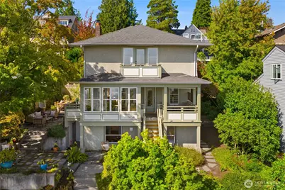 1129 37th Avenue, Seattle, WA 98122 - Photo 1