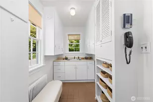 1129 37th Ave, Seattle, WA 98122 - Photo 13
