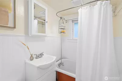 1129 37th Avenue, Seattle, WA 98122 - Photo 33
