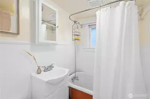 1129 37th Ave, Seattle, WA 98122 - Photo 33