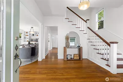 1129 37th Avenue, Seattle, WA 98122 - Photo 3