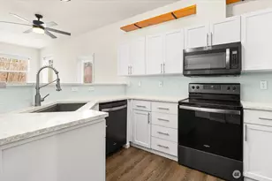 17426 Bothell Way NE, Bothell, WA 98011 - Photo 9
