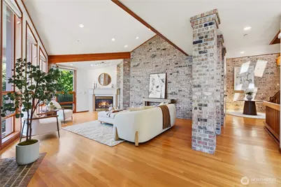 8279 W Mercer Way, Mercer Island, WA 98040 - Photo 13