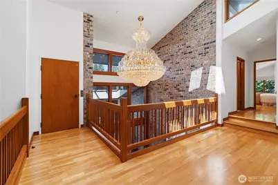 8279 W Mercer Way, Mercer Island, WA 98040 - Photo 31
