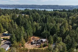47 N Suncrest Dr, Hoodsport, WA 98548 - Photo 1