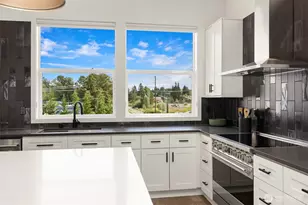 6712 NE 185th St, Kenmore, WA 98028 - Photo 9