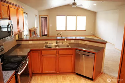 406 Jackson Court, Nooksack, WA 98276 - Photo 9