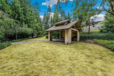 13717 Linden Avenue N #104, Seattle, WA 98133 - Photo 25