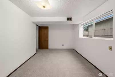 1810 N Highland Street, Tacoma, WA 98406 - Photo 23