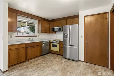 1810 N Highland Street, Tacoma, WA 98406 - Photo 7