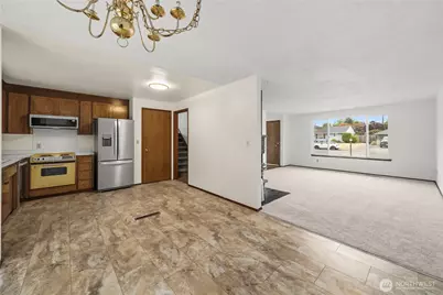 1810 N Highland Street, Tacoma, WA 98406 - Photo 5