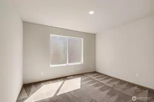 9506 185th St E, Puyallup, WA 98375 - Photo 21