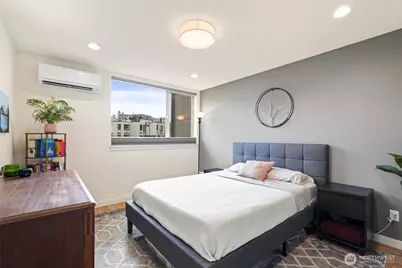 5021 Sand Point Place NE #E, Seattle, WA 98105 - Photo 11