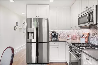 5021 Sand Point Place NE #E, Seattle, WA 98105 - Photo 5