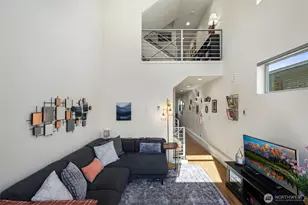 5021 Sand Point Pl NE, Seattle, WA 98105 - Photo 3