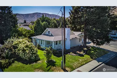 1647 Washington Street, Wenatchee, WA 98801 - Photo 1