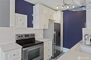 321 Boylston Ave E, Seattle, WA 98102 - Photo 7