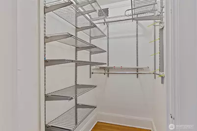 321 Boylston Avenue E #404, Seattle, WA 98102 - Photo 17