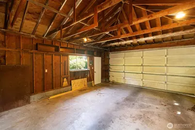 9815 Roosevelt Way NE, Seattle, WA 98115 - Photo 37