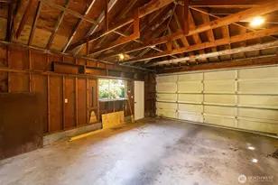 9815 Roosevelt Way NE, Seattle, WA 98115 - Photo 37