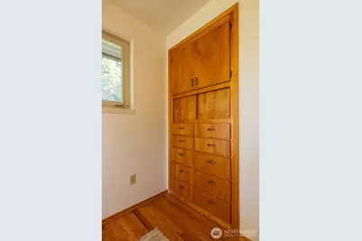 9815 Roosevelt Way NE, Seattle, WA 98115 - Photo 23