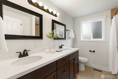 8618 NE 137th Street, Kirkland, WA 98034 - Photo 23
