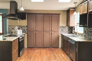 15103 Westmore Dr E, Puyallup, WA 98374 - Photo 3