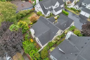 10063 Wallingford Ave N, Seattle, WA 98133 - Photo 31