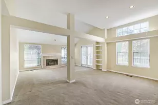 10063 Wallingford Ave N, Seattle, WA 98133 - Photo 3