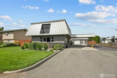 2214 NW Columbia Avenue, East Wenatchee, WA 98802 - Photo 1